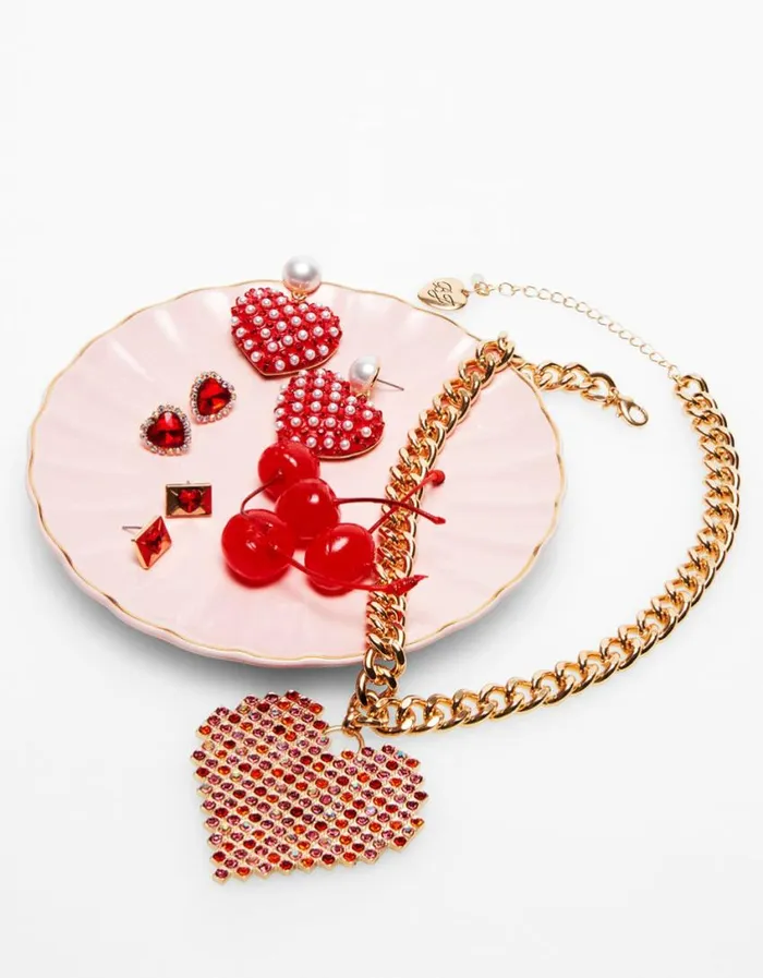 Betsey Johnson Women BETSEYS BEST STONE HEART STUDS RED Betsey Johnson Women BETSEYS BEST STONE HEART STUDS RED