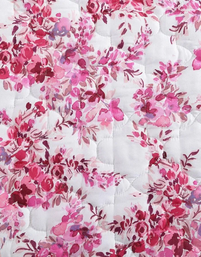 Betsey Johnson Women BETSEYS FLORAL VINEYARD FULL QUEEN QUILT SHAM SET PINK Betsey Johnson Women BETSEYS FLORAL VINEYARD FULL QUEEN QUILT SHAM SET PINK