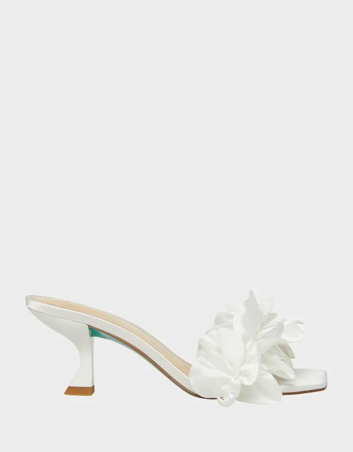 Betsey Johnson Women KIMI IVORY Ivory