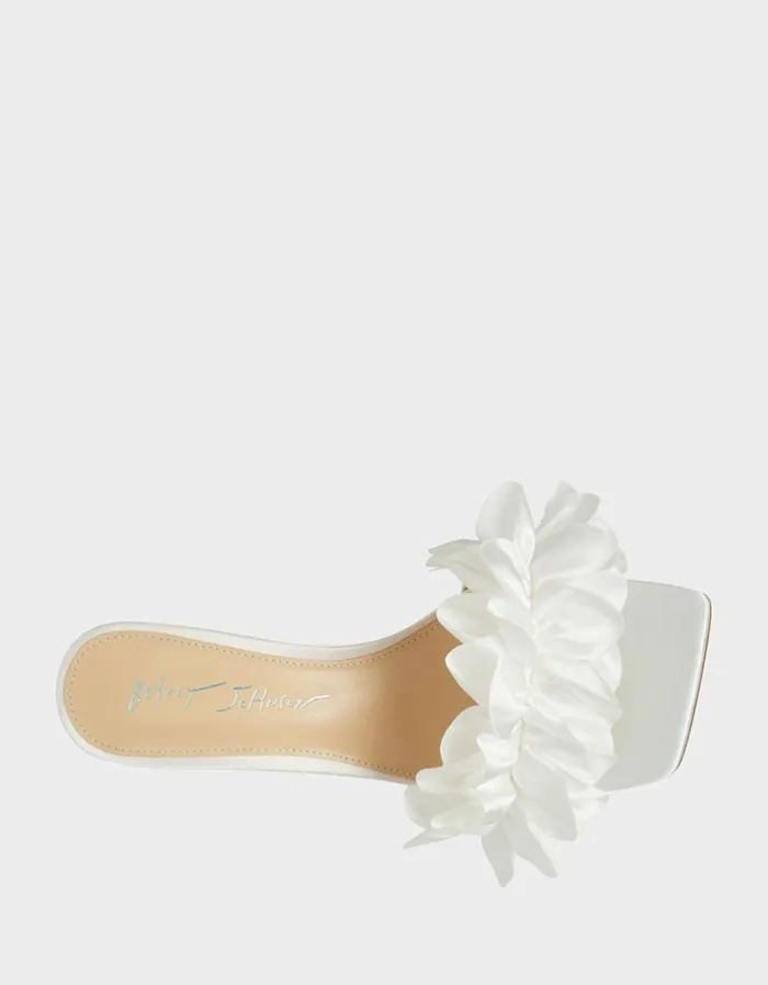 Betsey Johnson Women KIMI IVORY Ivory
