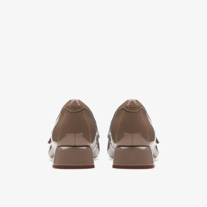 Daiss 30 Trim Pebble Patent Women Clarks Loafers and Oxfords