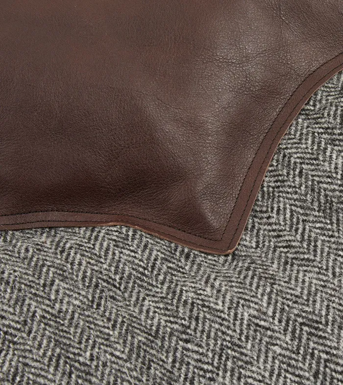 Drake039s Rocky Mountain Featherbed For Herringbone Harris Tweed Leather Christy Down Vest Men Coats and Jackets
