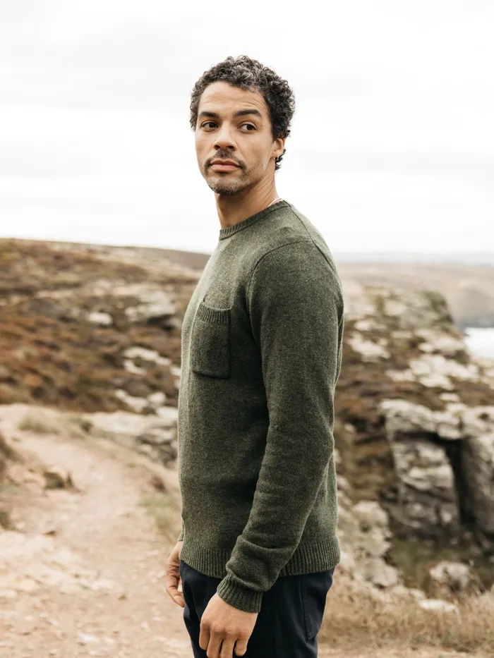 Finisterre Knitwear Men Cavan Pocket Knit Sweater Olive