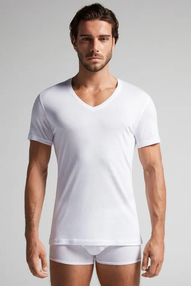 Intimissimi TShirts Polos Men Extrafine Superior Cotton VNeck TShirt White 001 8211 White Intimissimi TShirts Polos Men Extrafine Superior Cotton VNeck TShirt White 001 8211 White