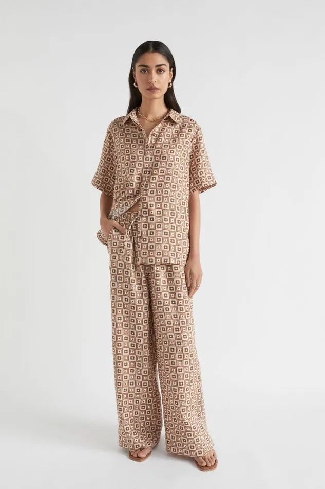 Linen Woman Seed Heritage Floral Geo Shirt Auburn Brown Retro Linen Woman Seed Heritage Floral Geo Shirt Auburn Brown Retro