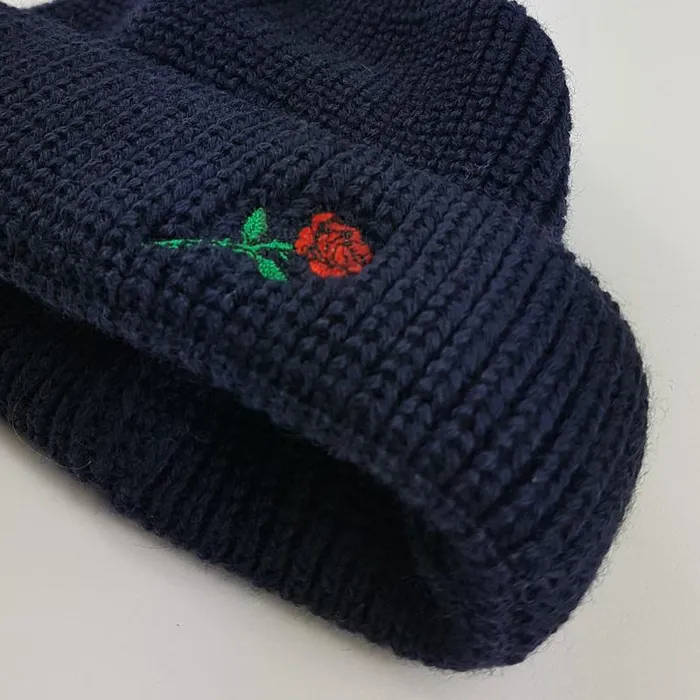 MenWomen BEANIES CAPS and SCARVES Vertere Berlin SHORT WOOL BEANIE ROSE EMBROIDERY 8211 NAVY