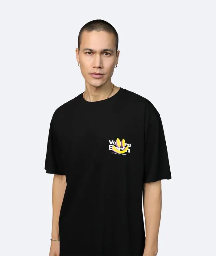 MenWomen TSHIRTS and SHIRTS Vertere Berlin SMILE FOR ME TSHIRT 8211 BLACK MenWomen TSHIRTS and SHIRTS Vertere Berlin SMILE FOR ME TSHIRT 8211 BLACK