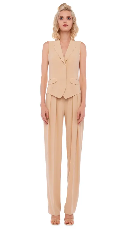 Norma Kamali Bottoms TAPERED PLEATED TROUSER Con Leche 8211 Clothing