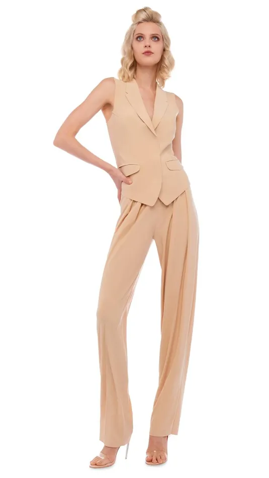 Norma Kamali Bottoms TAPERED PLEATED TROUSER Con Leche 8211 Clothing