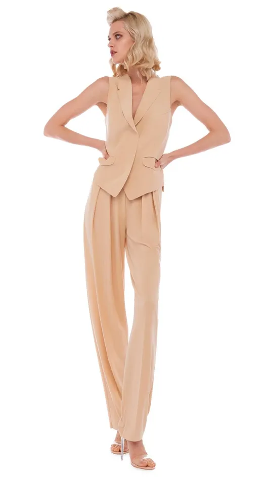 Norma Kamali Bottoms TAPERED PLEATED TROUSER Con Leche 8211 Clothing
