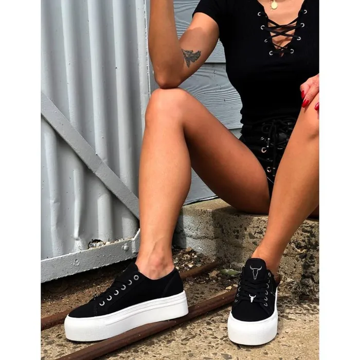 Platform Sneakers Women Windsor Smith RUBY BLACK CANVAS WHITE SNEAKERS Platform Sneakers Women Windsor Smith RUBY BLACK CANVAS WHITE SNEAKERS