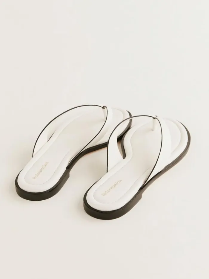 Shoes The Reformation Jessie Thong Sandal Whiteblack
