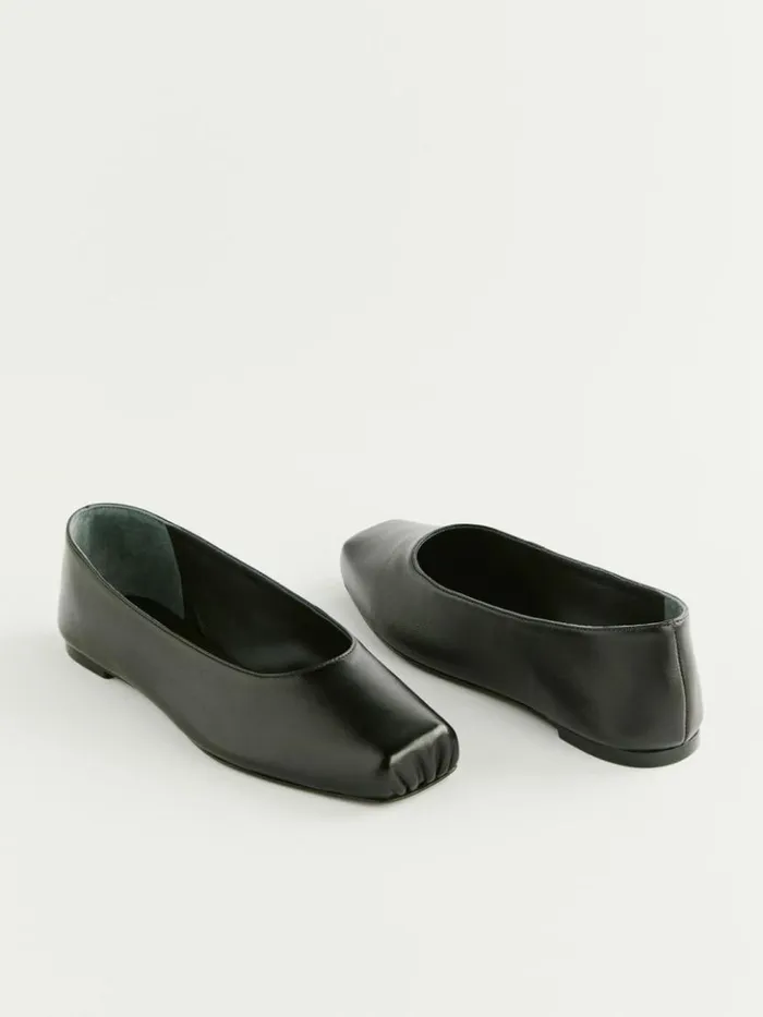 Shoes The Reformation Mikayla Ballet Flat Black Leather