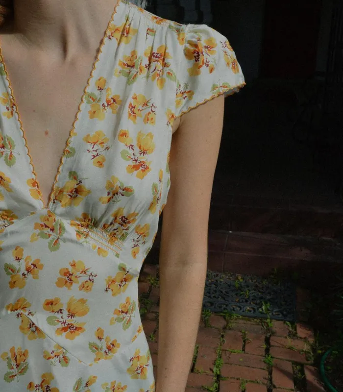 Shop DIANNE DRESS Amber Frolicking Floral DEN Dresses
