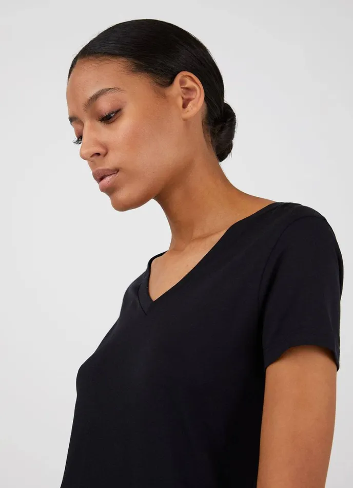 SUNSPEL Tshirts and Tops Vneck Tshirt Black 8211 Women