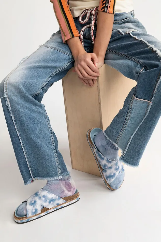 Women Sandals Free People Sidelines Footbed Sandals Blue Tie Dye