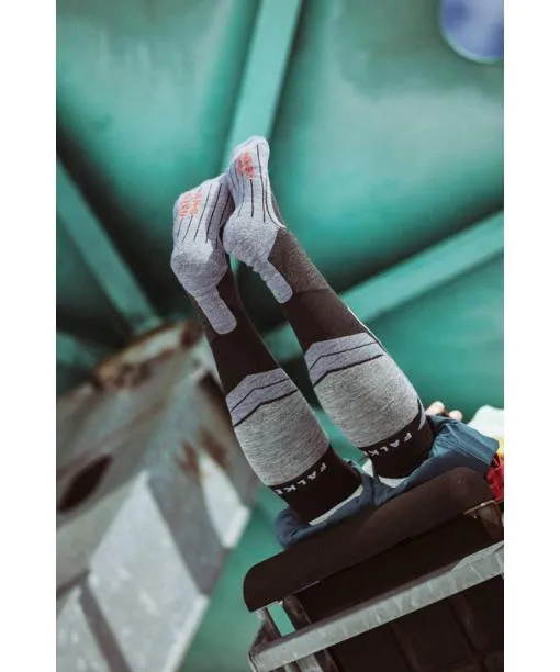 Women SK4 Advanced Women Skiing Kneehigh Socks Rose FALKE Ski Socks